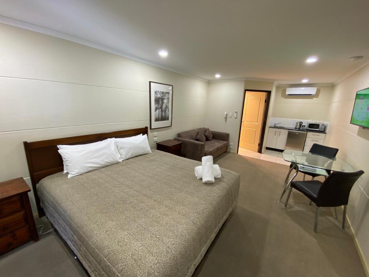Balranald Club Motel エクステリア 写真